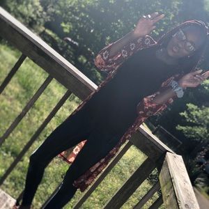 Meet your Posher, Ahniya